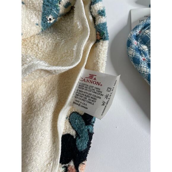 NEW Vintage Disney Mickey Minnie Peach Tree Cannon Dish Towel 2 Pot Holders - Picture 6 of 7